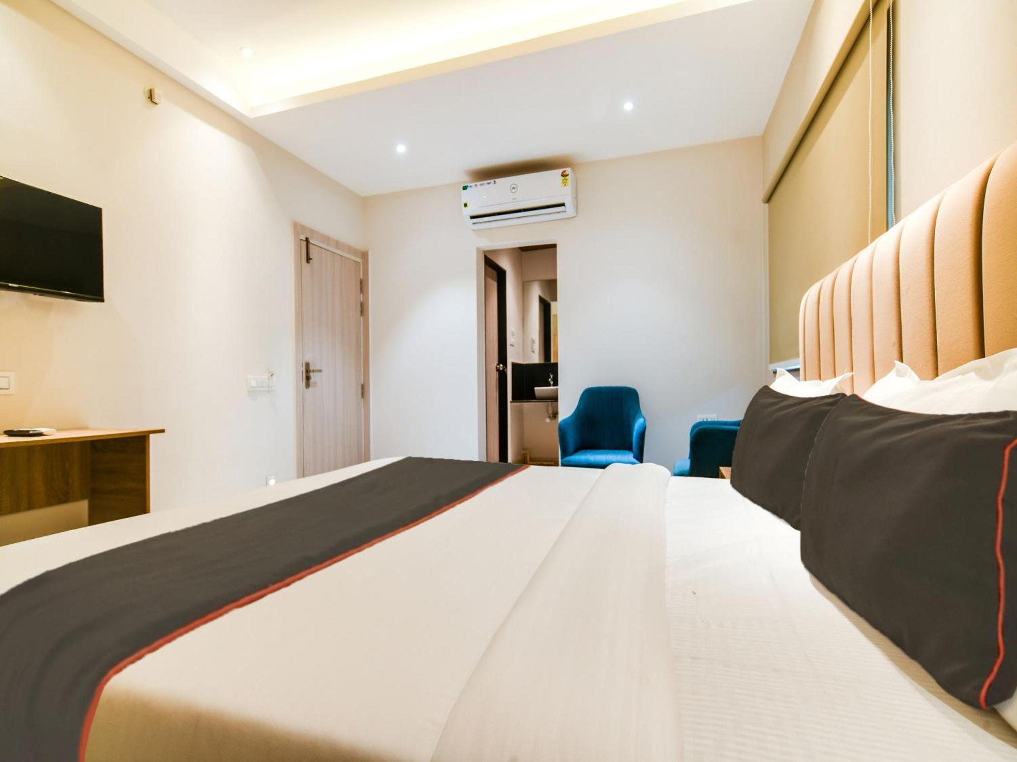 Collection O Hotel Mint Indore Exterior photo